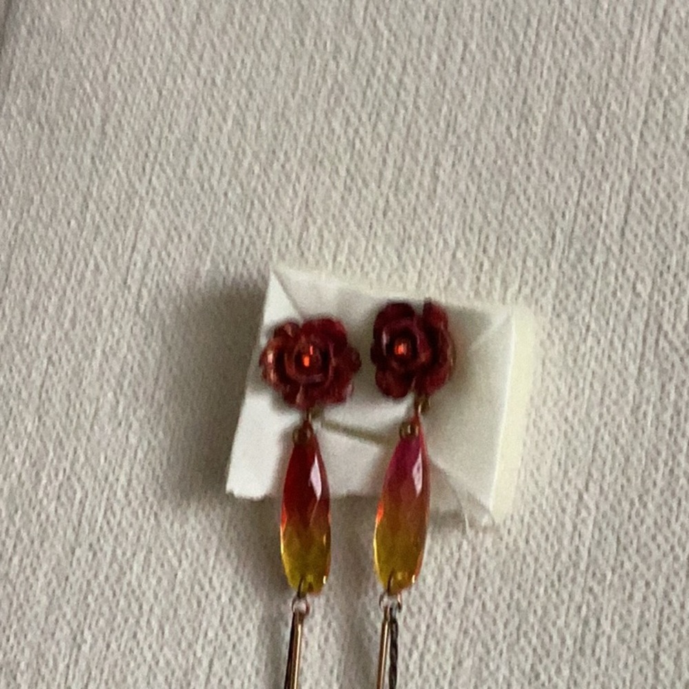 Earrings - Picture 3 of 7